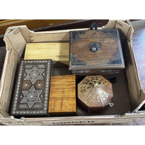 76 - Box trinket boxes