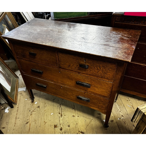 359 - Oak chest drawers