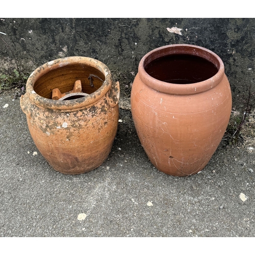 1245 - 2 terracotta pots