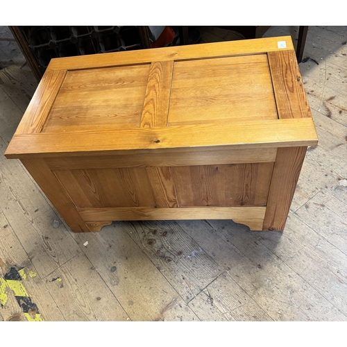 9 - Pine blanket box