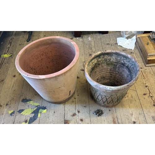 133 - 2 terracotta plant pots