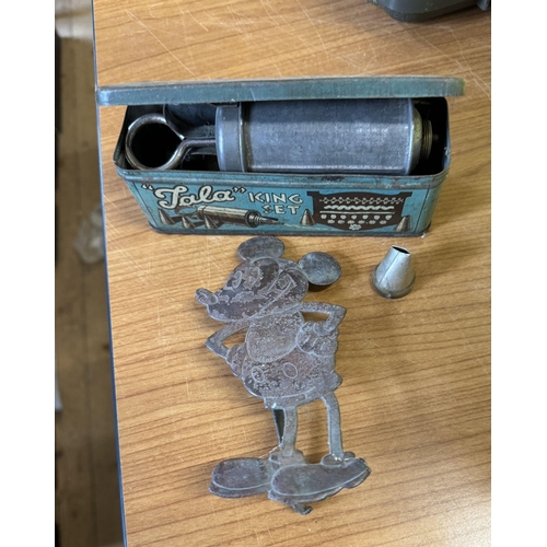 130 - Vintage icing gun & Mickey Mouse