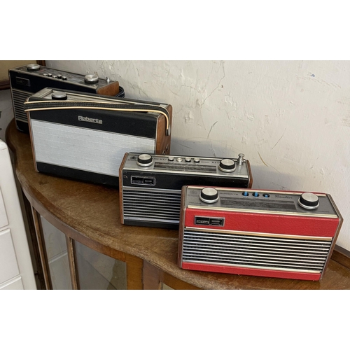 644 - 4 vintage radios