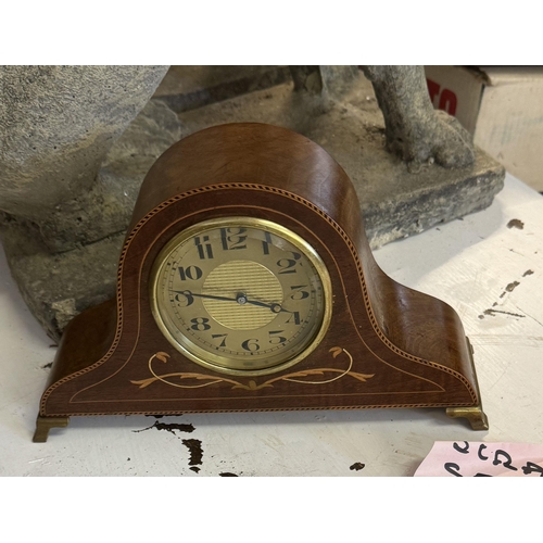 661 - Inlaid clock