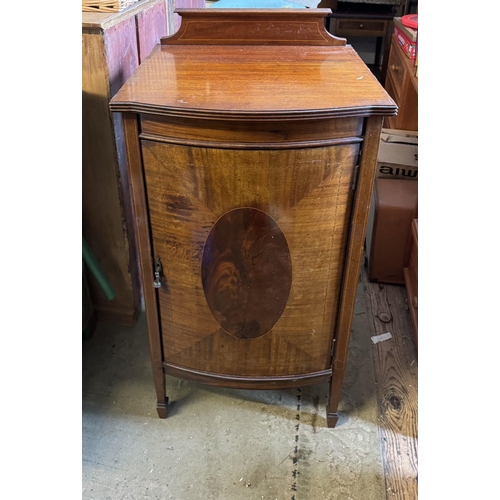 684 - Edwardian mahogany cabinet