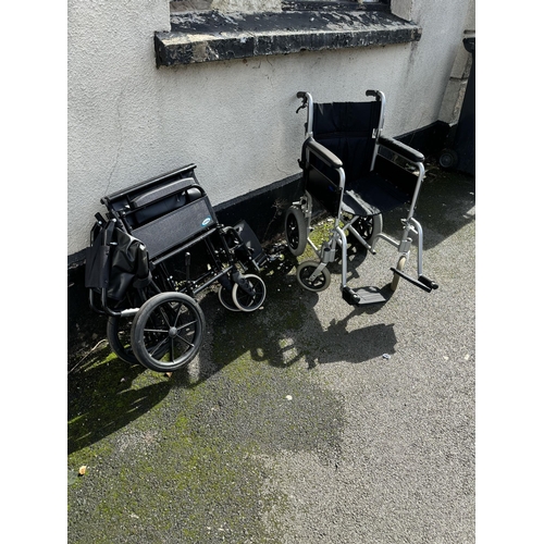 1339 - 2 wheel chairs