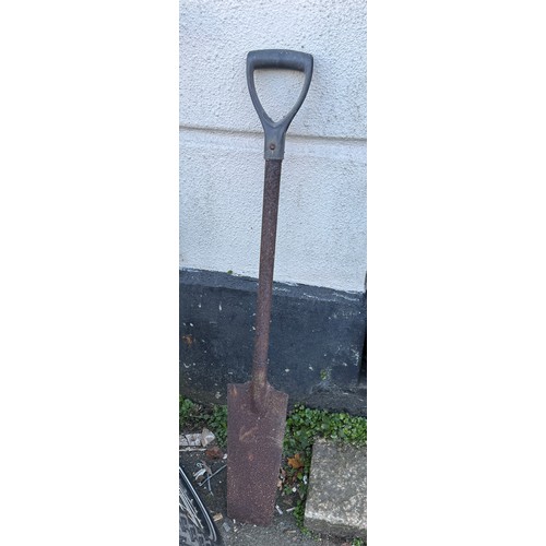 1363 - ditching spade