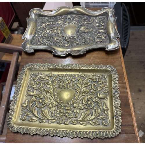 61 - 2 plated trays