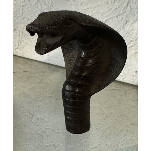 633 - Bronze cobra head walking stick handle