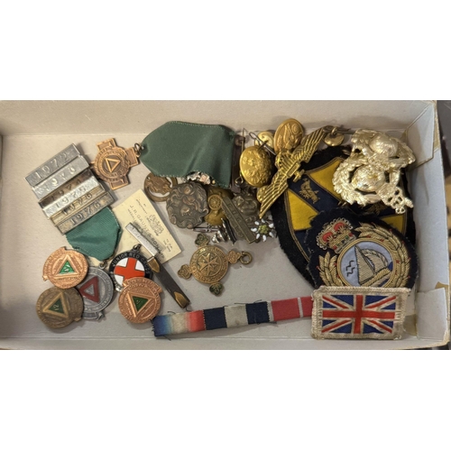 636 - Military badges etc