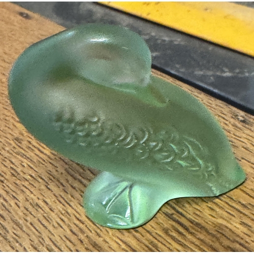 667 - Lalique glass duck