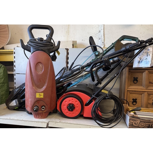 732 - Lawn raker,strimmers & pressure washer