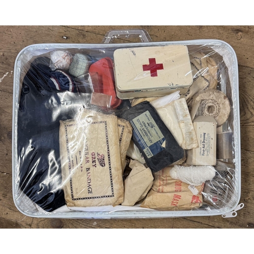 786 - Vintage first aid kit