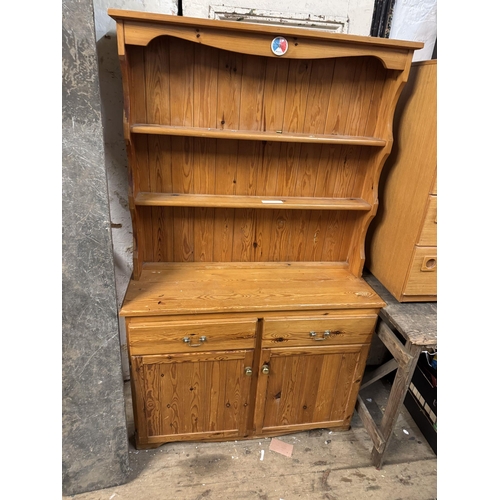 824 - Pine dresser