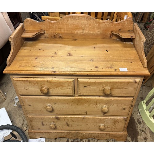 842 - Solid pine chest 4 drawers