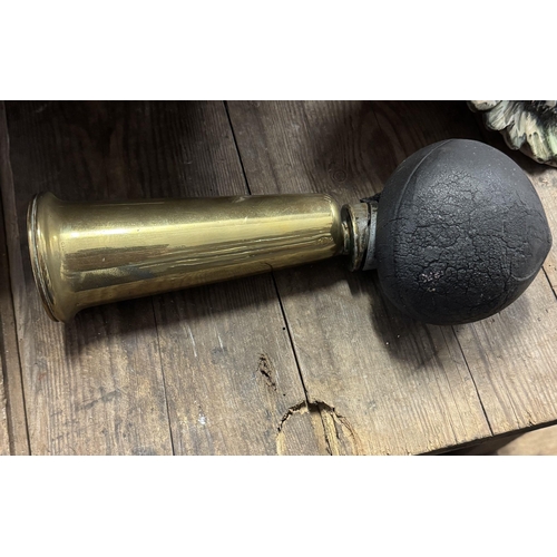 28 - Brass car horn