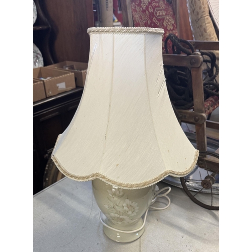 909 - Denby lamp & shade