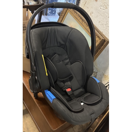 916 - Childs car seat