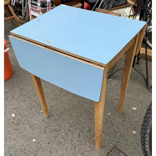 1078 - Retro kitchen table