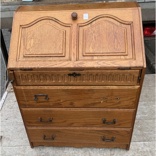 1102 - Oak bureau