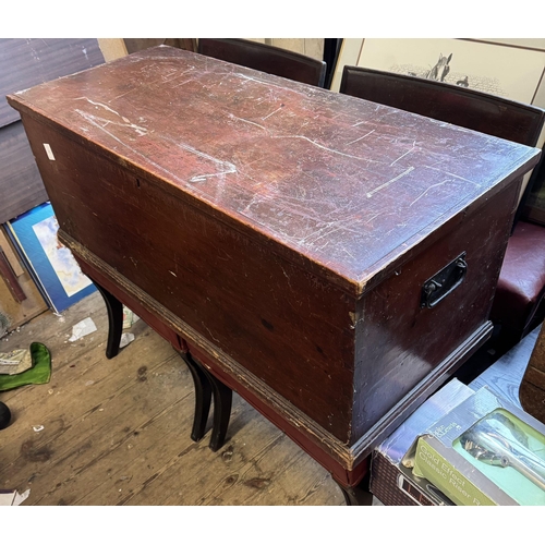 1137 - Victorian pine blanket chest with candle box