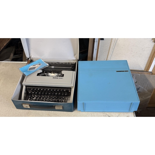 1148 - 2 typewriters