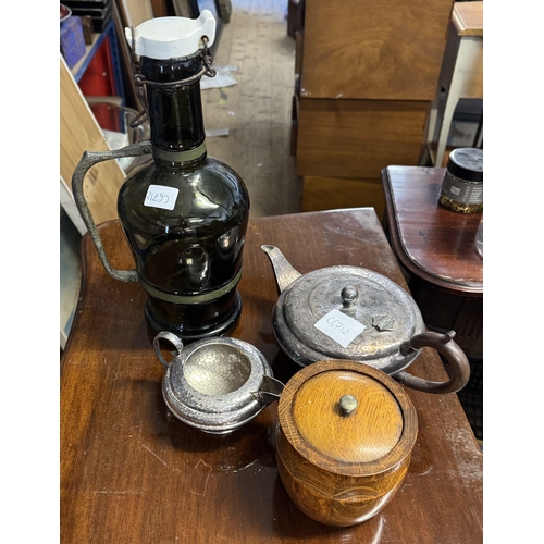 Lot 28        