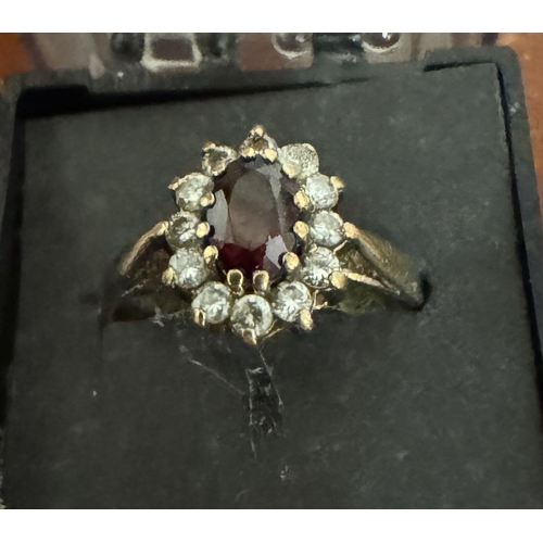 189 - 9ct gold ruby ring