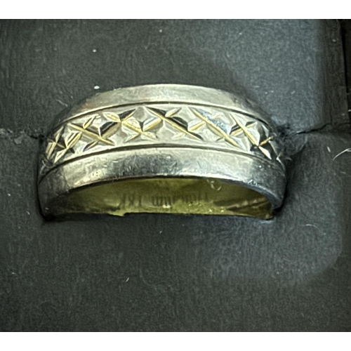190 - 18k & titanium ring