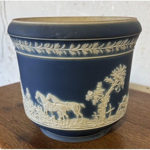 256 - Wedgewood jasperware jardiniere