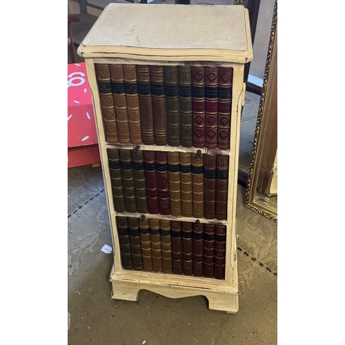 466 - Decorative side cabinet