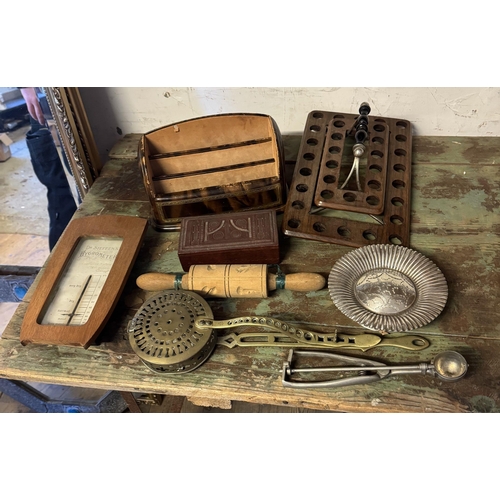 766 - Box collectables