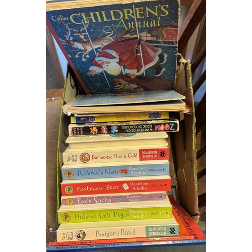 879 - Childrens books