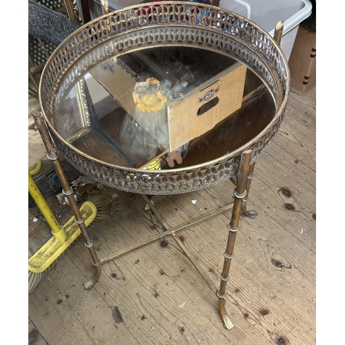 964 - Metal occasional table