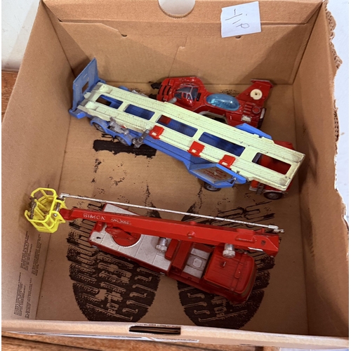8 - Vintage vehicles