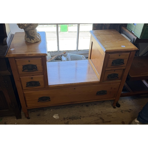 Lot 9         