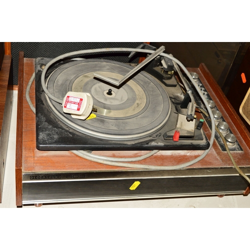 454 - A VINTAGE PIONEER TURNTABLE AND RECEIVER AMPLIFIER, (PAT pass and working), a Grundig Radio (PAT pas... 