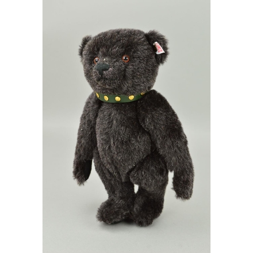 AN UNBOXED STEIFF BLACK ALPACA COLLECTORS BEAR, 'Jack', No.662546