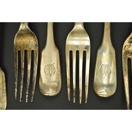 106 - A PARCEL OF LATE GEORGIAN AND VICTORIAN SILVER FLATWARE, Old English and Fiddle patterns, including ... 