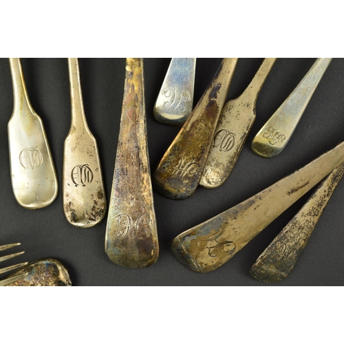 106 - A PARCEL OF LATE GEORGIAN AND VICTORIAN SILVER FLATWARE, Old English and Fiddle patterns, including ... 