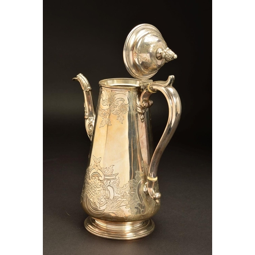 185 - A LATE 19TH CENTURY ELECTRO PLATED QUEEN ANNE STYLE COFFEE POT, pineapple finial on a domed hinged c... 