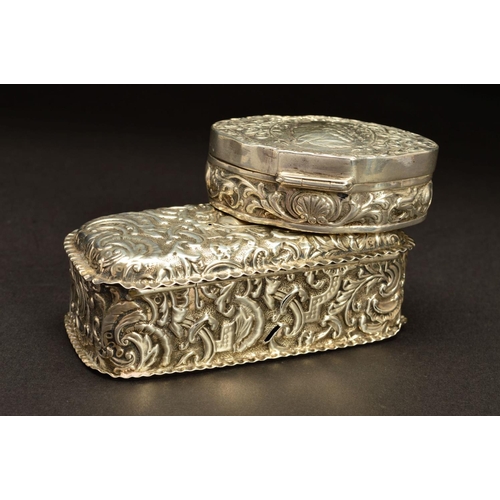 190 - A LATE 19TH CENTURY CONTINENTAL SILVER BOX, of shaped oval form, the hinged cover embossed with a si... 