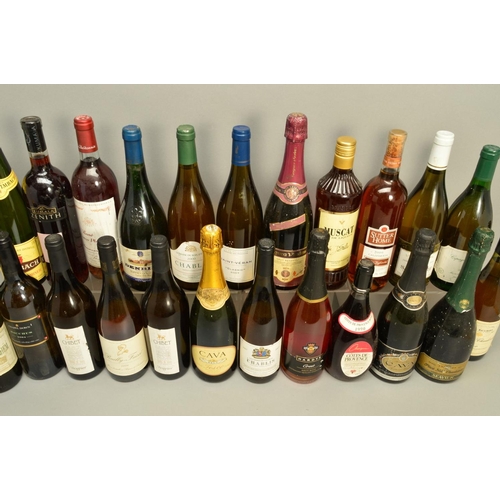 488 - TWENTY THREE BOTTLES OF WHITE/ROSE WINE AND CAVA, mainly from Europe including Chablis, Sancerre and... 