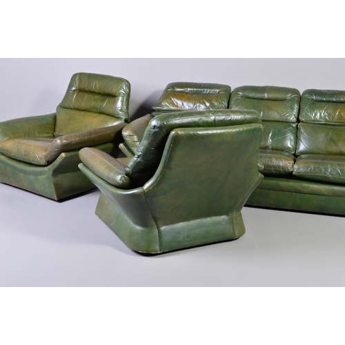 596 - A 1970'S FUTURISTIC ITALIAN STYLE GREEN LEATHER THREE PIECE LOUNGE SUITE, of an open egg shaped fram... 