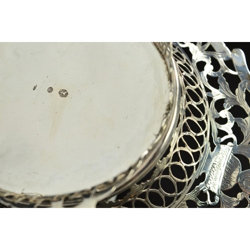 94 - AN EARLY 20TH CENTURY  DUTCH SILVER OVAL DISH, the wavy rim with masks, foliate and geometric pierce... 