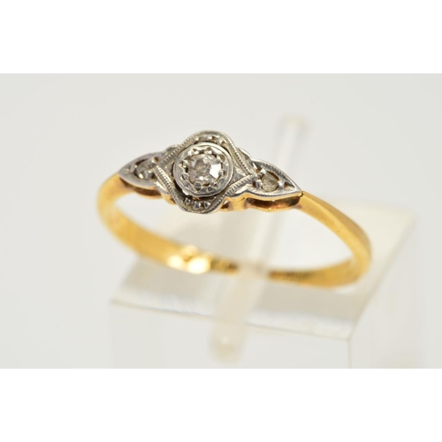 107 - AN EARLY 20TH CENTURY DIAMOND SINGLE STONE RING, estimated diamond weight 0.10ct, ring size J1/2, st... 