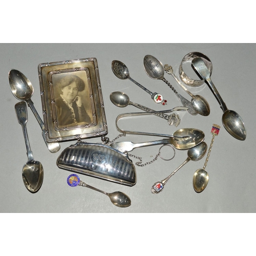 180 - A SET OF FOUR WILLIAM IV SILVER FIDDLE PATTERN TEASPOONS, engraved initial, maker JH, London 1832, t... 