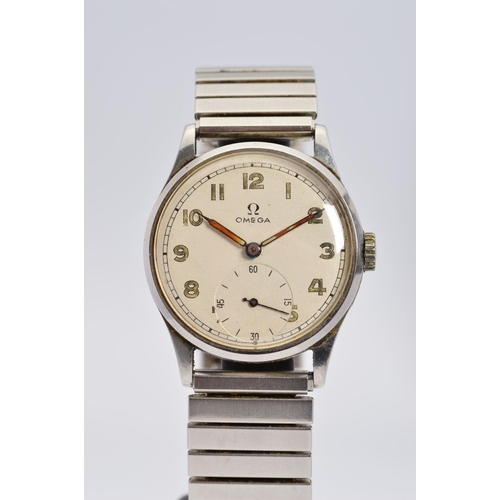 68 - OMEGA MID 20TH CENTURY MECHANIC WRISTWATCH, round stainless steel case with a silvered Arabic numera... 