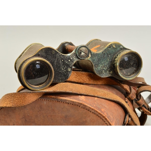 402 - A PAIR OF WWI ERA ROSS OF LONDON STEREO PRISM MILITARY BINOCULARS, in brown leather case, crow foot ... 