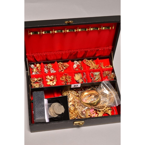 87 - A JEWELLERY BOX OF MAINLY COSTUME JEWELLERY, to include many pieces of designer costume jewellery, i... 